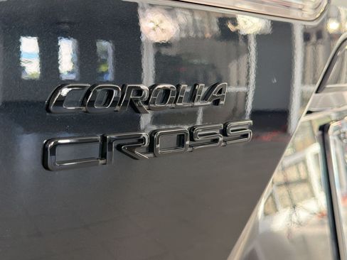 Used 2024 Toyota Corolla Cross AWD Hybrid w/ Convenience Package image 35