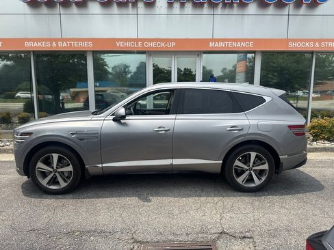 Used 2022 Genesis GV80 2.5T w/ Prestige Package 05 RWD image 3