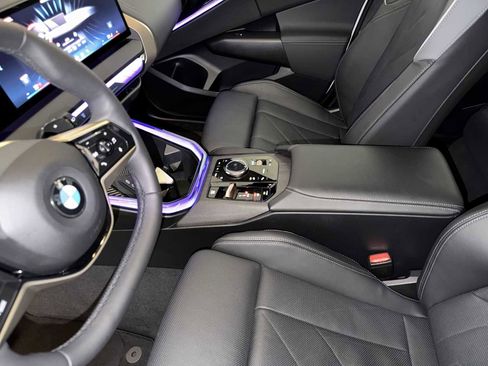 Used 2025 BMW X3 xDrive30i w/ Convenience Package image 19