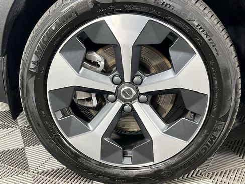 Certified 2024 Volvo XC40 B5 Plus w/ Climate Package image 20