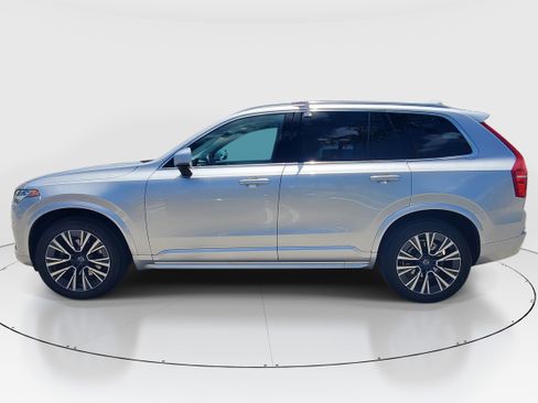 Used 2022 Volvo XC90 T6 Momentum w/ Protection Package Premier AWD/4WD image 4