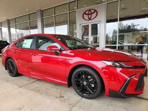 New 2026 Toyota Camry SE FWD image 4
