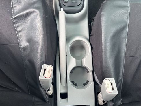 Used 2011 Hyundai Accent GLS w/ Premium Pkg 4 image 17