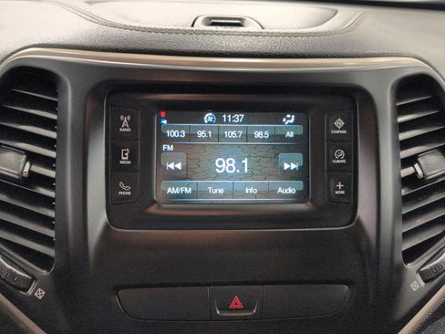 Used 2016 Jeep Cherokee Sport w/ Cold Weather Group AWD/4WD image 8