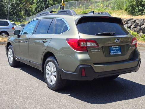 Used 2019 Subaru Outback 2.5i Premium AWD/4WD image 3