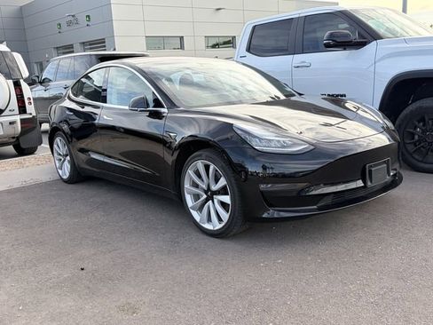 Used 2018 Tesla Model 3 Long Range RWD image 3