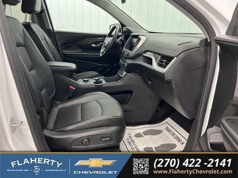 Used 2024 GMC Terrain SLT AWD/4WD image 18