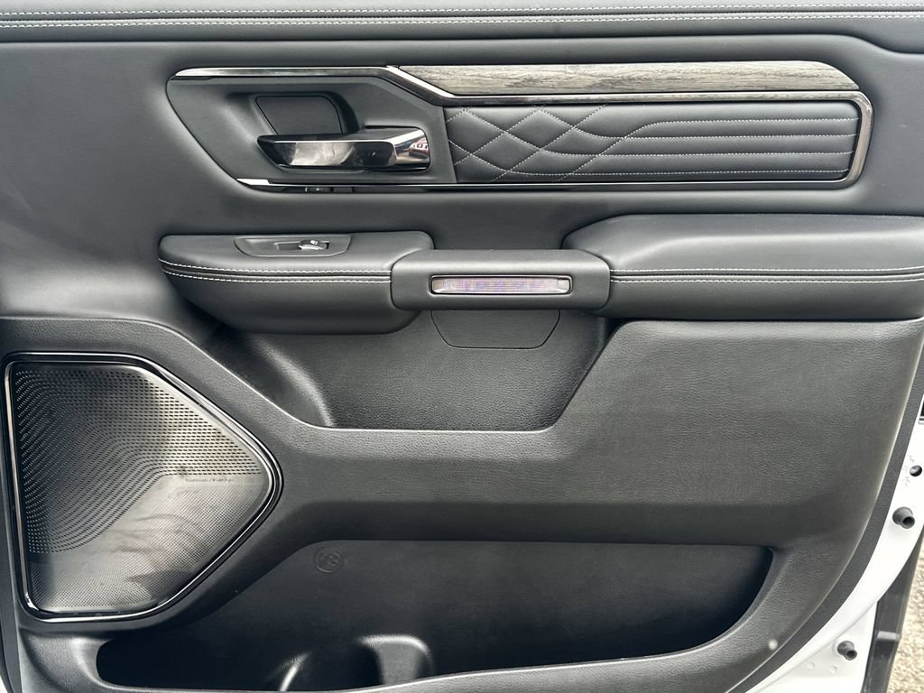 Used 2026 RAM 1500 Limited AWD/4WD image 17