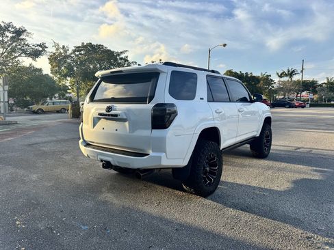 Used 2019 Toyota 4Runner SR5 image 4