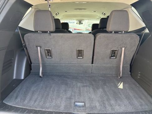 Used 2019 Chevrolet Traverse LT FWD image 27
