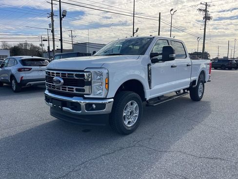 New 2026 Ford F250 XLT w/ Snow Plow Prep Package AWD/4WD image 2