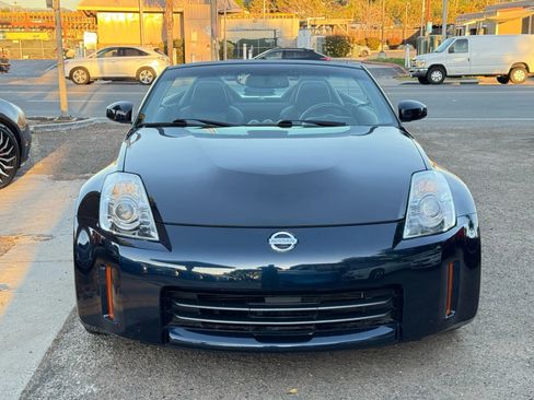 Used 2007 Nissan 350Z Touring image 4