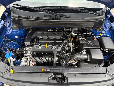 Used 2024 Hyundai Venue Limited FWD image 26
