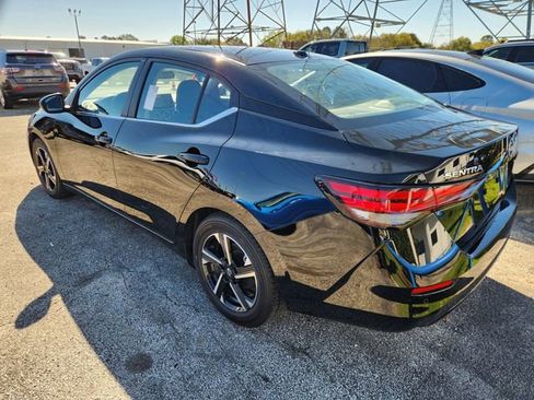 Used 2025 Nissan Sentra SV image 4