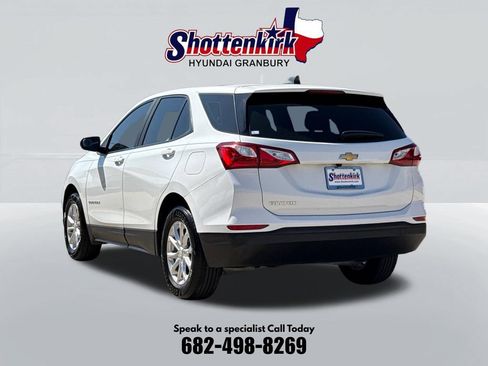 Used 2021 Chevrolet Equinox LS FWD image 8