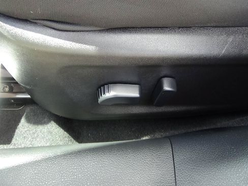 Used 2025 Nissan Altima 2.5 SV FWD image 19