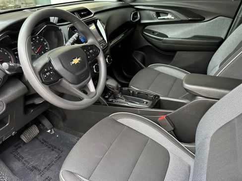 Used 2023 Chevrolet TrailBlazer LT w/ Convenience Package image 10