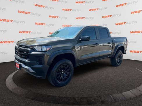 Used 2023 Chevrolet Colorado Trail Boss w/ Technology Package image 1