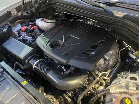 Used 2024 Alfa Romeo Stelvio Ti image 13