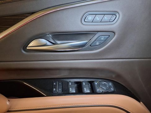 Used 2021 Cadillac Escalade Sport w/ LPO, Illumination Package RWD image 17