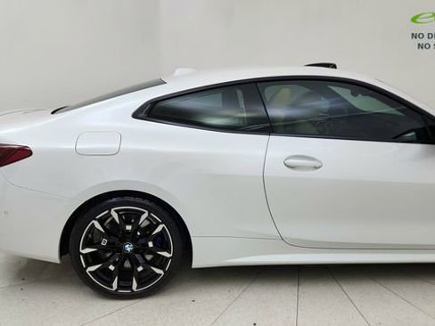 Used 2026 BMW M440i Coupe RWD image 12