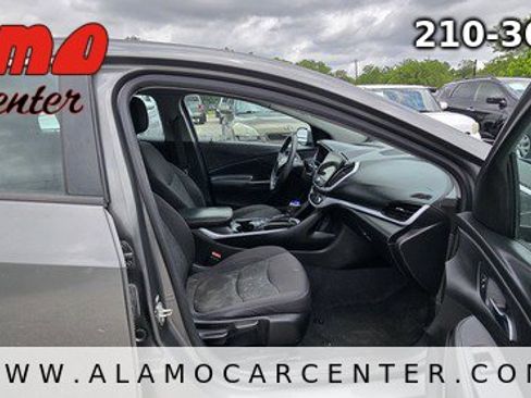 Used 2017 Chevrolet Volt LT FWD image 13