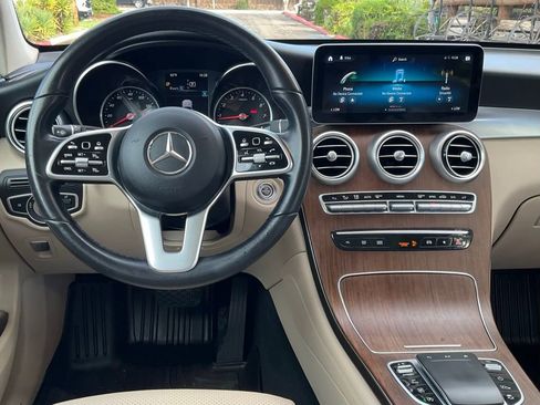 Used 2021 Mercedes-Benz GLC 300 image 34