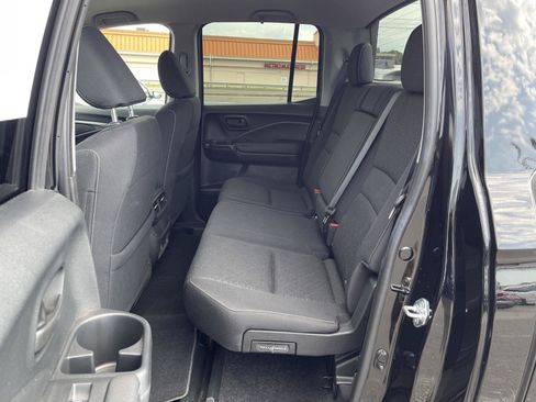 Used 2025 Honda Ridgeline Sport image 15