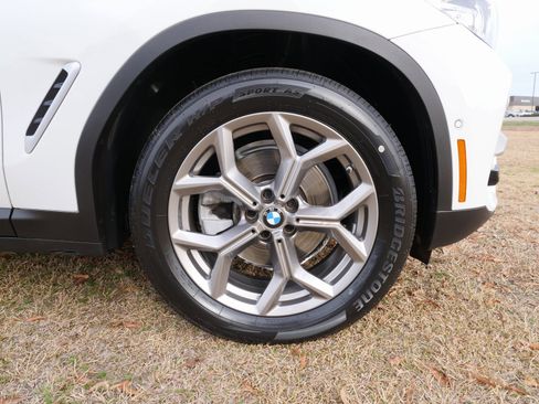 Used 2021 BMW X3 xDrive30i w/ Premium Package image 11