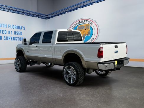 Used 2011 Ford F250 Lariat w/ Lariat Interior Pkg image 3