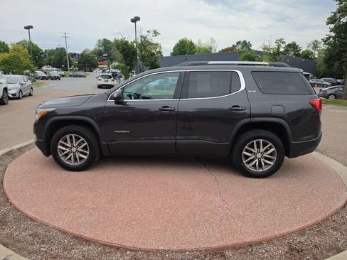 Used 2017 GMC Acadia SLE FWD image 2