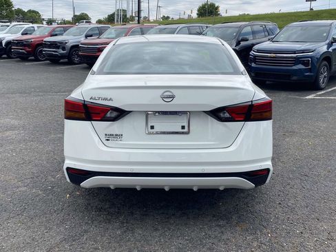 Used 2024 Nissan Altima 2.5 S FWD image 5