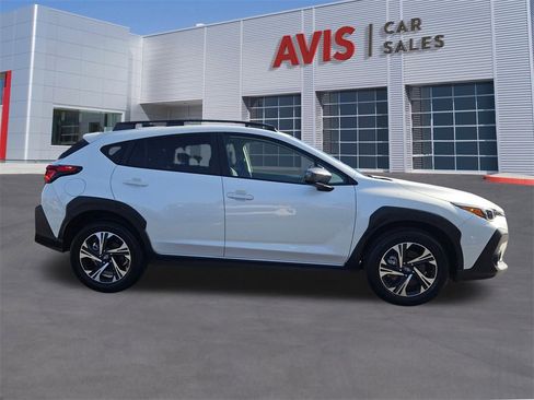 Used 2024 Subaru Crosstrek 2.0i Premium image 5