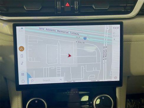 Used 2025 Jaguar F-PACE R-Dynamic S image 13