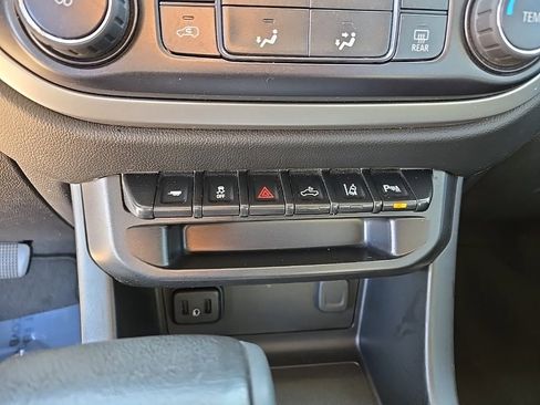 Used 2021 Chevrolet Colorado LT w/ Safety Package image 31