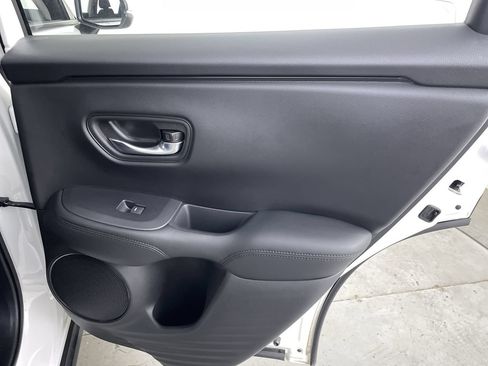 Used 2023 Honda HR-V LX image 21
