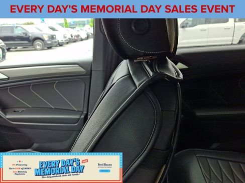 Used 2024 Volkswagen Tiguan SE R-Line AWD/4WD image 17