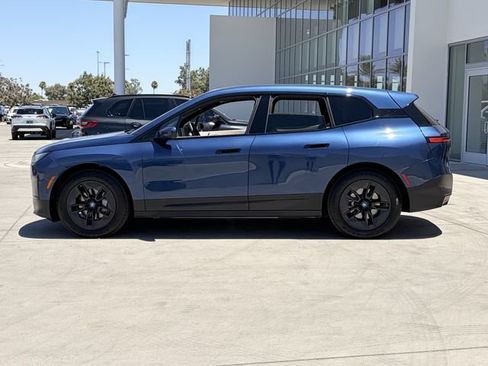 Certified 2024 BMW iX xDrive50 w/ Premium Package AWD/4WD image 10