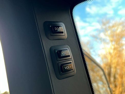 Used 2022 Rolls-Royce Cullinan Black Badge AWD/4WD image 39