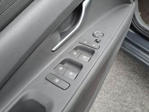 Certified 2024 Hyundai Elantra SEL image 8