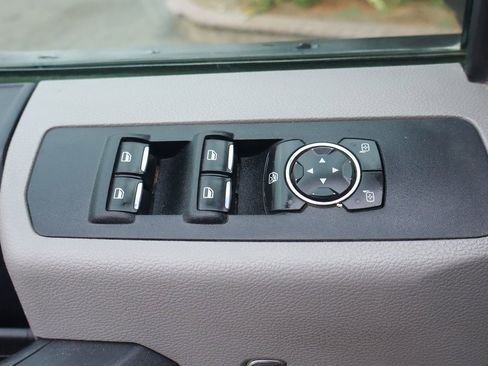 Used 2019 Ford F250 XL w/ STX Appearance Package image 16