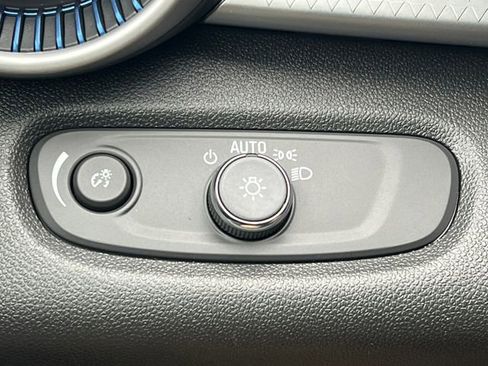 New 2026 Chevrolet Trax LS image 11