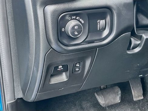 Used 2022 RAM 1500 Big Horn AWD/4WD image 10