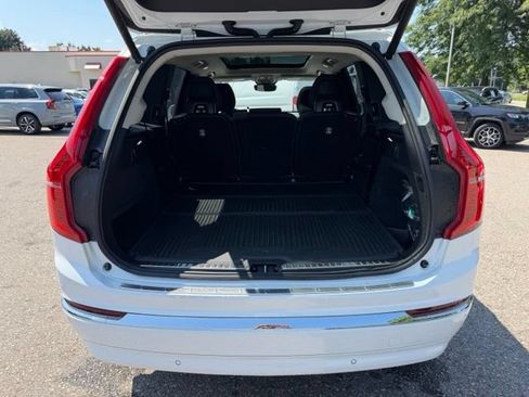 Used 2025 Volvo XC90 B5 Plus w/ Protection Package Premier AWD/4WD image 13