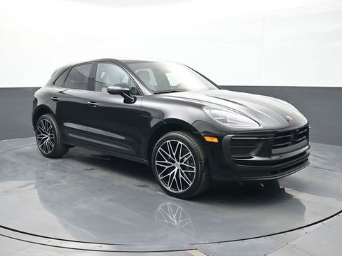 New 2026 Porsche Macan AWD/4WD image 25