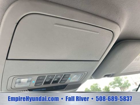 Used 2020 Ford Explorer XLT w/ Equipment Group 202A AWD/4WD image 26
