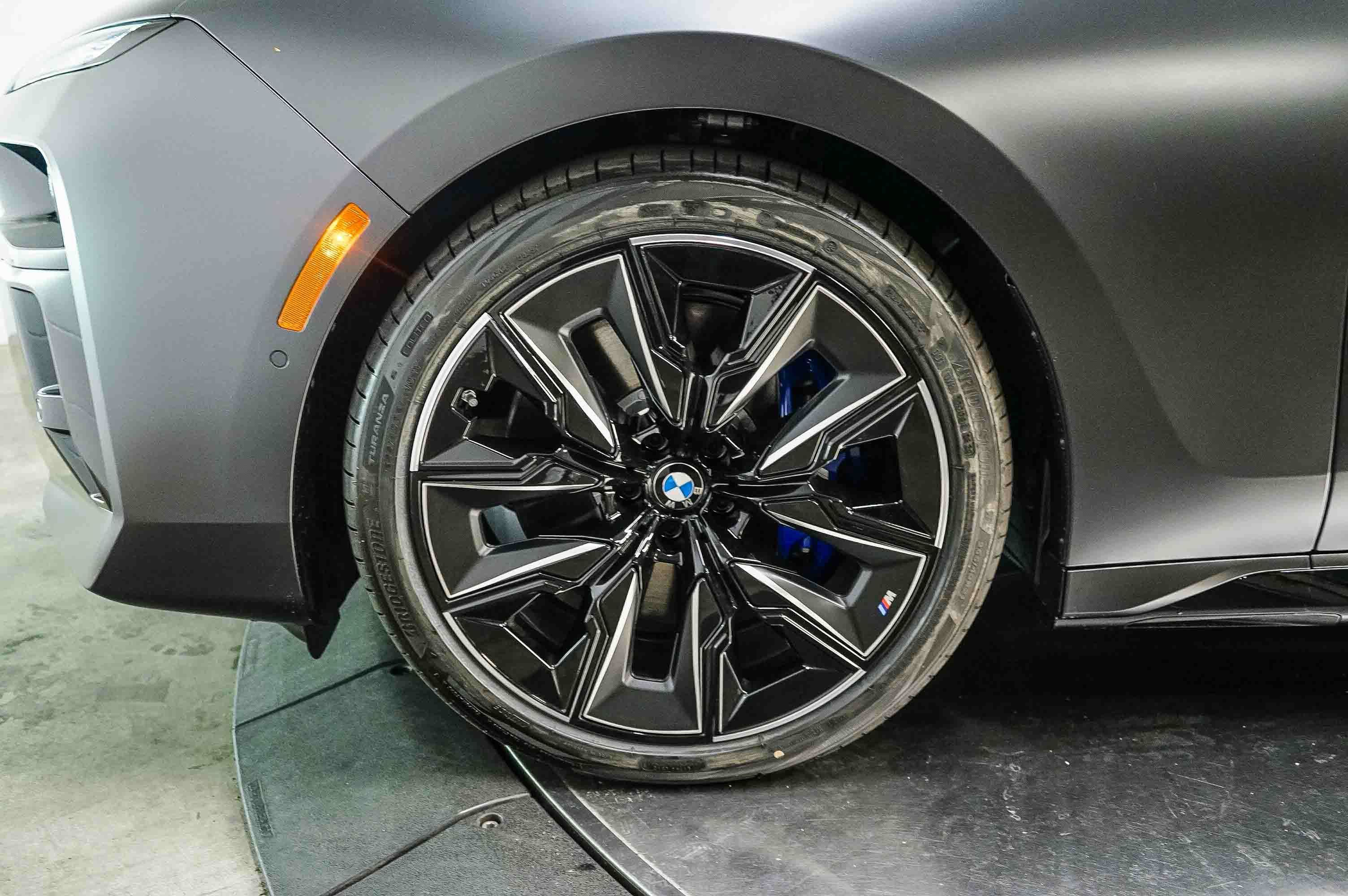 New 2026 BMW 760i xDrive w/ Executive Package AWD/4WD image 9