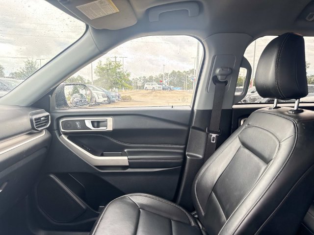 Used 2023 Ford Explorer XLT w/ Equipment Group 202A AWD/4WD image 20