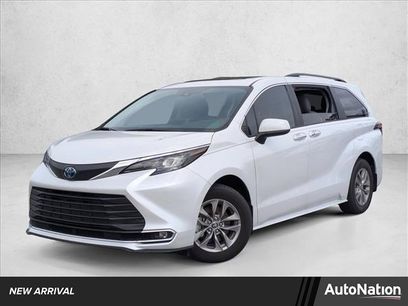 Used 2024 Toyota Sienna XLE