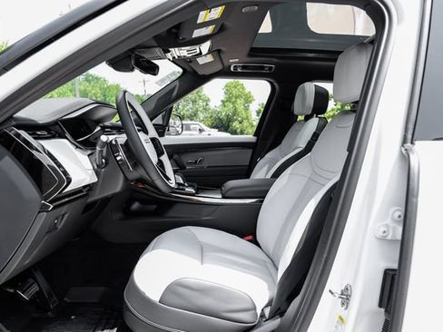 New 2026 Land Rover Range Rover Sport Dynamic SE AWD/4WD image 4
